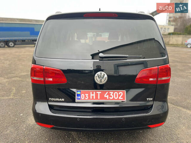 Черный Фольксваген Туран, объемом двигателя 1.6 л и пробегом 296 тыс. км за 9999 $, фото 14 на Automoto.ua