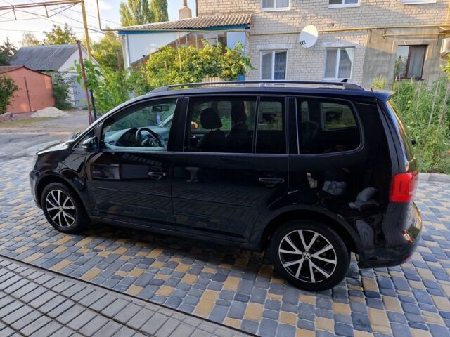 Чорний Фольксваген Туран, об'ємом двигуна 1.6 л та пробігом 273 тис. км за 9999 $, фото 7 на Automoto.ua