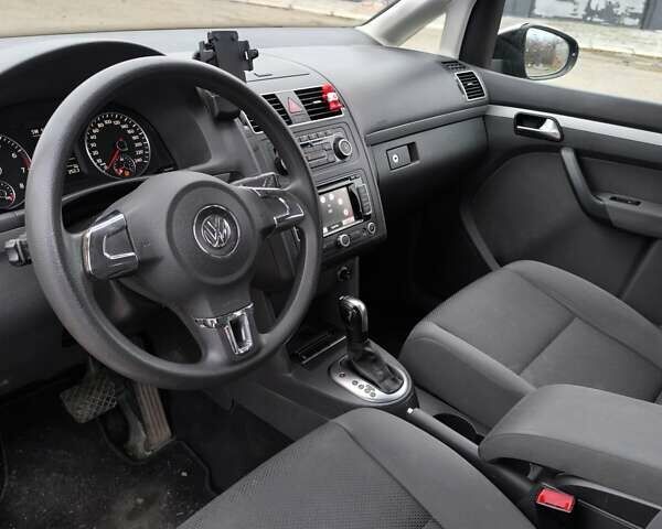 Чорний Фольксваген Туран, об'ємом двигуна 1.4 л та пробігом 234 тис. км за 8850 $, фото 9 на Automoto.ua