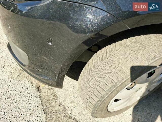 Черный Фольксваген Туран, объемом двигателя 1.6 л и пробегом 275 тыс. км за 9600 $, фото 10 на Automoto.ua