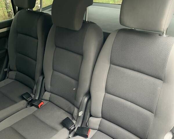 Чорний Фольксваген Туран, об'ємом двигуна 1.6 л та пробігом 254 тис. км за 10300 $, фото 26 на Automoto.ua