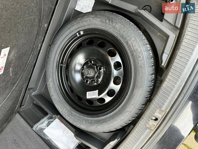 Черный Фольксваген Туран, объемом двигателя 1.39 л и пробегом 99 тыс. км за 11399 $, фото 15 на Automoto.ua