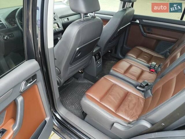 Черный Фольксваген Туран, объемом двигателя 2 л и пробегом 273 тыс. км за 8900 $, фото 22 на Automoto.ua