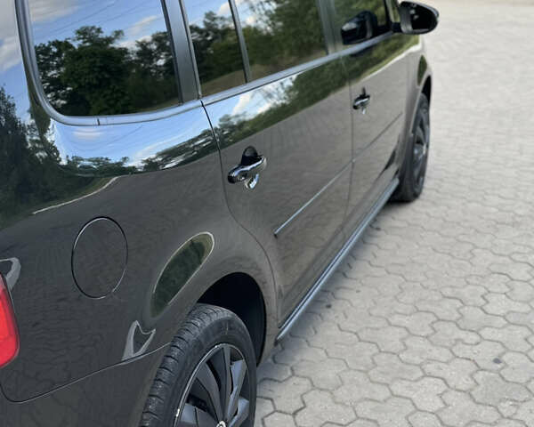 Черный Фольксваген Туран, объемом двигателя 1.39 л и пробегом 251 тыс. км за 7200 $, фото 8 на Automoto.ua