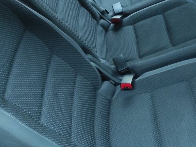 Черный Фольксваген Туран, объемом двигателя 2 л и пробегом 200 тыс. км за 12800 $, фото 5 на Automoto.ua