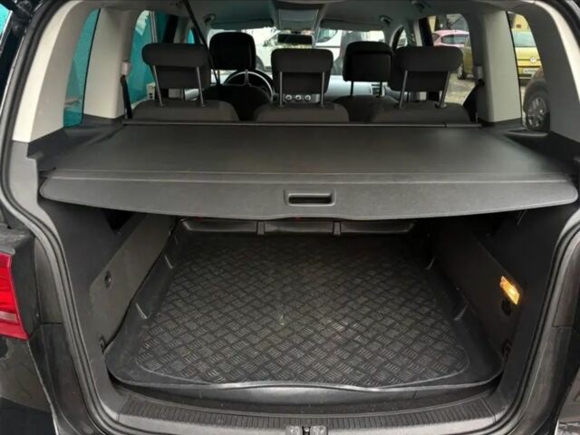 Черный Фольксваген Туран, объемом двигателя 0 л и пробегом 166 тыс. км за 3525 $, фото 7 на Automoto.ua