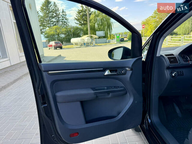 Черный Фольксваген Туран, объемом двигателя 0 л и пробегом 236 тыс. км за 10350 $, фото 19 на Automoto.ua