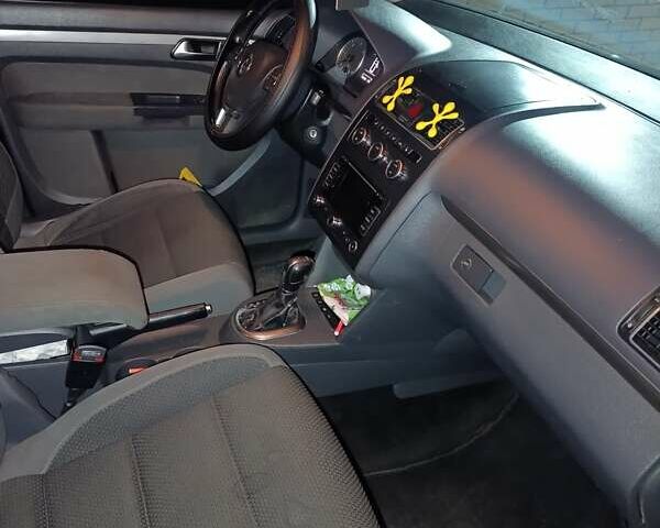 Чорний Фольксваген Туран, об'ємом двигуна 1.6 л та пробігом 298 тис. км за 9100 $, фото 8 на Automoto.ua