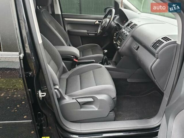 Чорний Фольксваген Туран, об'ємом двигуна 1.6 л та пробігом 271 тис. км за 12300 $, фото 30 на Automoto.ua