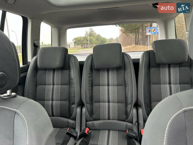 Чорний Фольксваген Туран, об'ємом двигуна 2 л та пробігом 262 тис. км за 12250 $, фото 77 на Automoto.ua