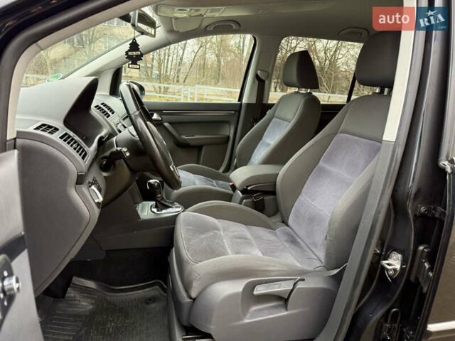 Черный Фольксваген Туран, объемом двигателя 0 л и пробегом 238 тыс. км за 9850 $, фото 28 на Automoto.ua