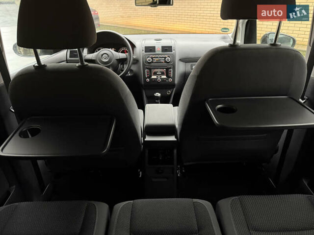 Чорний Фольксваген Туран, об'ємом двигуна 1.6 л та пробігом 218 тис. км за 10650 $, фото 38 на Automoto.ua