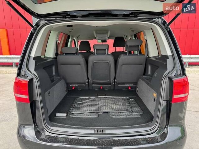 Черный Фольксваген Туран, объемом двигателя 1.39 л и пробегом 226 тыс. км за 9100 $, фото 1 на Automoto.ua