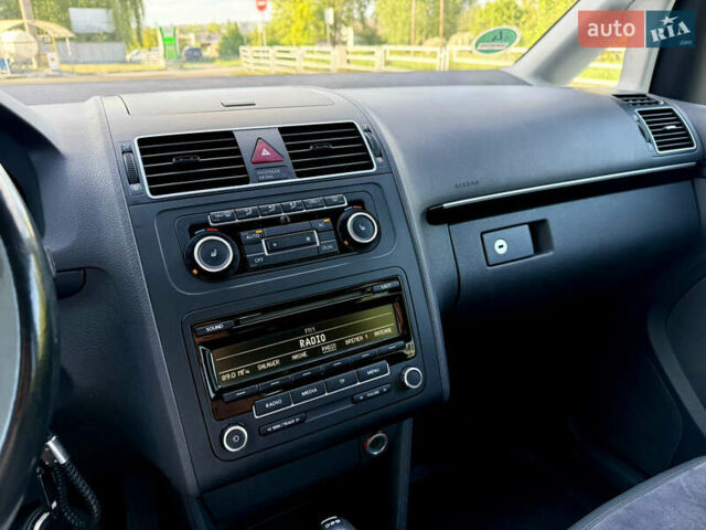 Черный Фольксваген Туран, объемом двигателя 0 л и пробегом 236 тыс. км за 10350 $, фото 33 на Automoto.ua