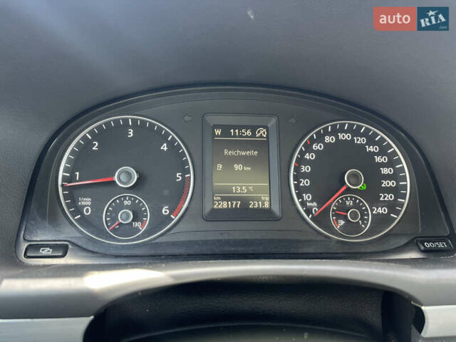 Чорний Фольксваген Туран, об'ємом двигуна 1.6 л та пробігом 228 тис. км за 11999 $, фото 8 на Automoto.ua