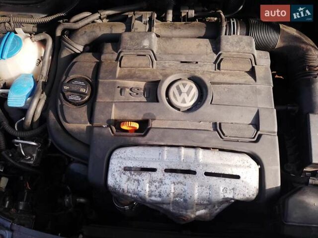 Чорний Фольксваген Туран, об'ємом двигуна 1.4 л та пробігом 259 тис. км за 9250 $, фото 38 на Automoto.ua