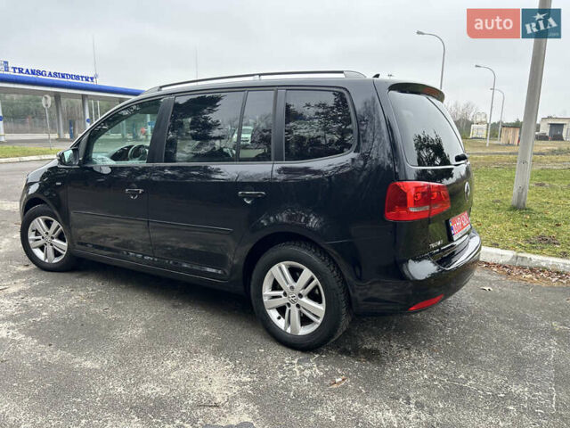 Чорний Фольксваген Туран, об'ємом двигуна 2 л та пробігом 262 тис. км за 12250 $, фото 4 на Automoto.ua