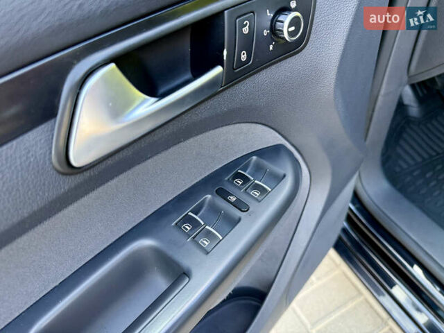 Черный Фольксваген Туран, объемом двигателя 0 л и пробегом 236 тыс. км за 10350 $, фото 20 на Automoto.ua