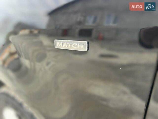 Черный Фольксваген Туран, объемом двигателя 1.97 л и пробегом 213 тыс. км за 11600 $, фото 3 на Automoto.ua