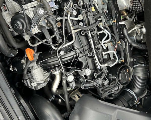 Чорний Фольксваген Туран, об'ємом двигуна 2 л та пробігом 262 тис. км за 12250 $, фото 99 на Automoto.ua