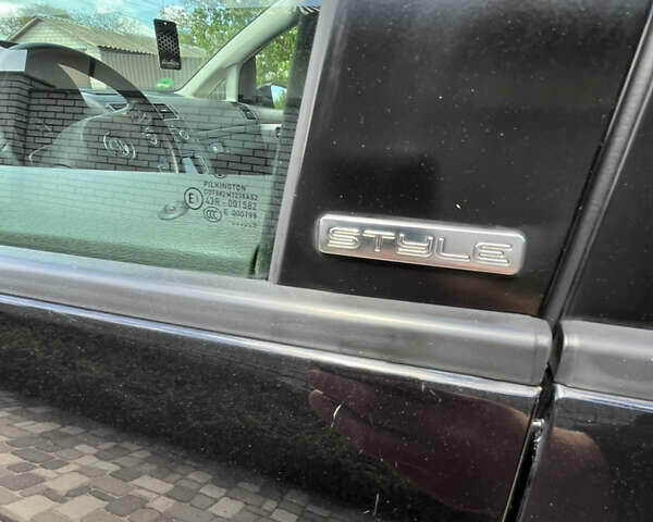 Чорний Фольксваген Туран, об'ємом двигуна 1.6 л та пробігом 228 тис. км за 11999 $, фото 19 на Automoto.ua