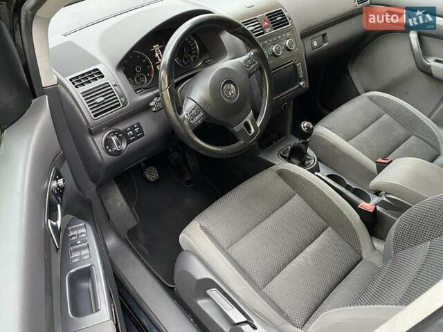 Черный Фольксваген Туран, объемом двигателя 1.39 л и пробегом 222 тыс. км за 9500 $, фото 10 на Automoto.ua