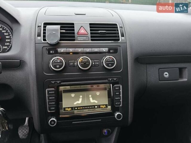 Чорний Фольксваген Туран, об'ємом двигуна 1.6 л та пробігом 271 тис. км за 12300 $, фото 22 на Automoto.ua