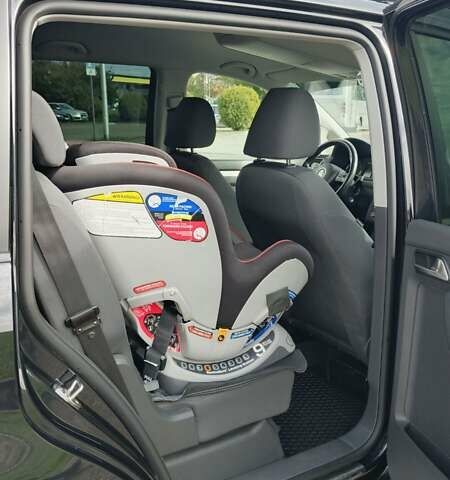 Черный Фольксваген Туран, объемом двигателя 1.97 л и пробегом 101 тыс. км за 12500 $, фото 9 на Automoto.ua