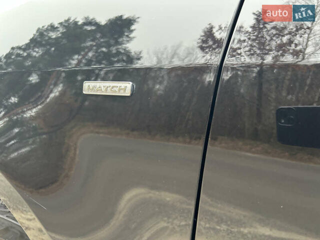 Чорний Фольксваген Туран, об'ємом двигуна 2 л та пробігом 262 тис. км за 12250 $, фото 12 на Automoto.ua