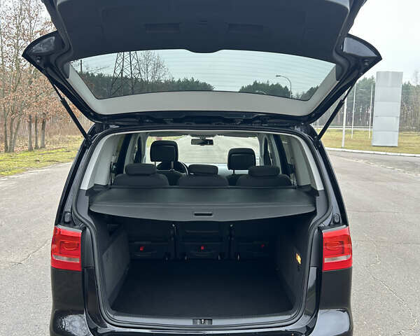 Чорний Фольксваген Туран, об'ємом двигуна 2 л та пробігом 262 тис. км за 12250 $, фото 41 на Automoto.ua