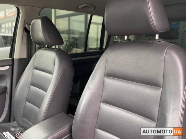 Чорний Фольксваген Туран, об'ємом двигуна 1.4 л та пробігом 258 тис. км за 8700 $, фото 11 на Automoto.ua