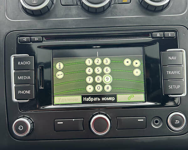 Чорний Фольксваген Туран, об'ємом двигуна 2 л та пробігом 262 тис. км за 12250 $, фото 88 на Automoto.ua