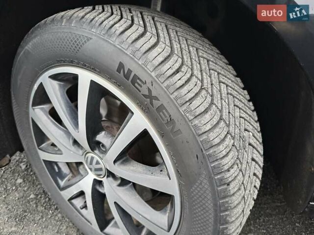 Чорний Фольксваген Туран, об'ємом двигуна 1.6 л та пробігом 271 тис. км за 12300 $, фото 48 на Automoto.ua