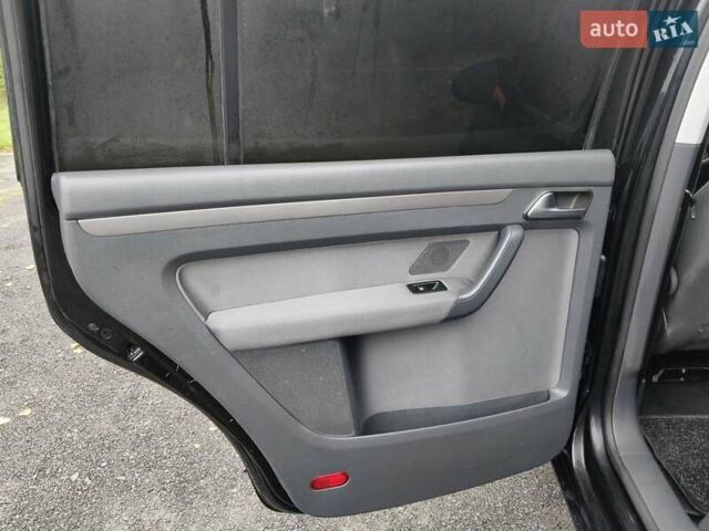 Чорний Фольксваген Туран, об'ємом двигуна 1.6 л та пробігом 271 тис. км за 12300 $, фото 26 на Automoto.ua