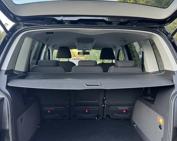 Черный Фольксваген Туран, объемом двигателя 1.6 л и пробегом 162 тыс. км за 11650 $, фото 68 на Automoto.ua