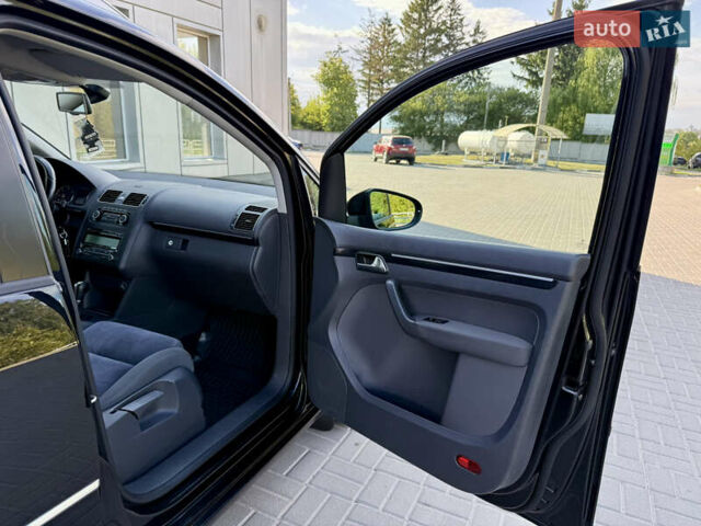 Черный Фольксваген Туран, объемом двигателя 0 л и пробегом 236 тыс. км за 10350 $, фото 61 на Automoto.ua