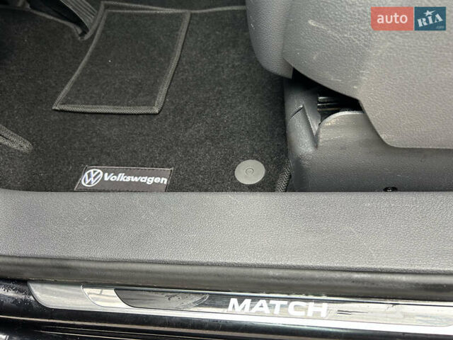 Чорний Фольксваген Туран, об'ємом двигуна 2 л та пробігом 262 тис. км за 12250 $, фото 64 на Automoto.ua