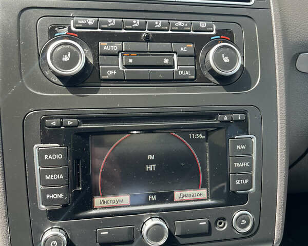 Чорний Фольксваген Туран, об'ємом двигуна 1.6 л та пробігом 228 тис. км за 11999 $, фото 9 на Automoto.ua