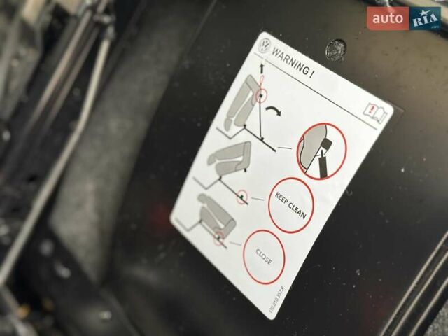 Черный Фольксваген Туран, объемом двигателя 2 л и пробегом 200 тыс. км за 12250 $, фото 93 на Automoto.ua