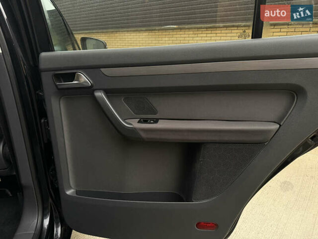 Чорний Фольксваген Туран, об'ємом двигуна 1.6 л та пробігом 218 тис. км за 10650 $, фото 40 на Automoto.ua