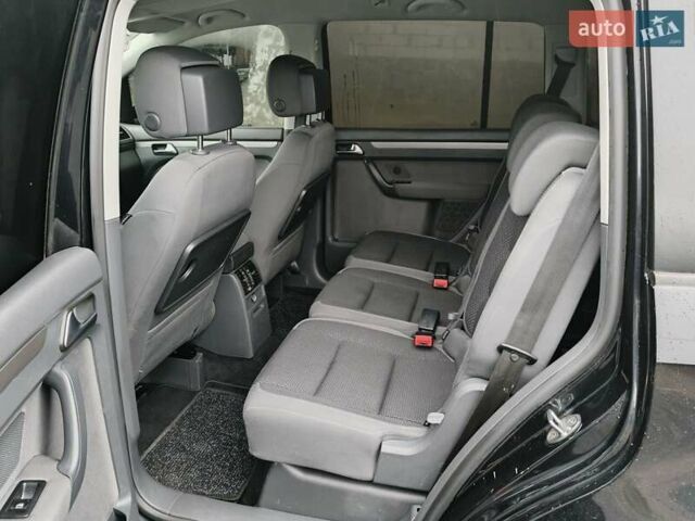 Чорний Фольксваген Туран, об'ємом двигуна 1.6 л та пробігом 271 тис. км за 12300 $, фото 28 на Automoto.ua