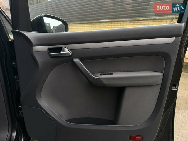 Чорний Фольксваген Туран, об'ємом двигуна 1.6 л та пробігом 218 тис. км за 10650 $, фото 23 на Automoto.ua