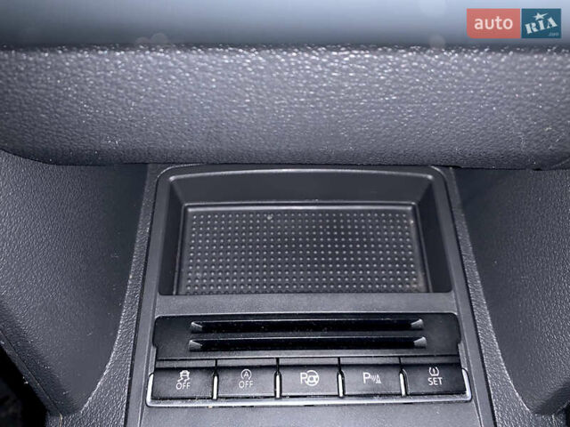 Черный Фольксваген Туран, объемом двигателя 2 л и пробегом 190 тыс. км за 11799 $, фото 27 на Automoto.ua