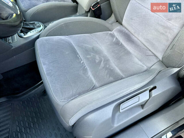 Черный Фольксваген Туран, объемом двигателя 0 л и пробегом 236 тыс. км за 10350 $, фото 24 на Automoto.ua