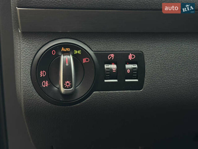 Чорний Фольксваген Туран, об'ємом двигуна 1.6 л та пробігом 218 тис. км за 10650 $, фото 17 на Automoto.ua