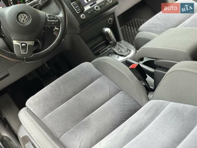 Черный Фольксваген Туран, объемом двигателя 2 л и пробегом 200 тыс. км за 11777 $, фото 56 на Automoto.ua