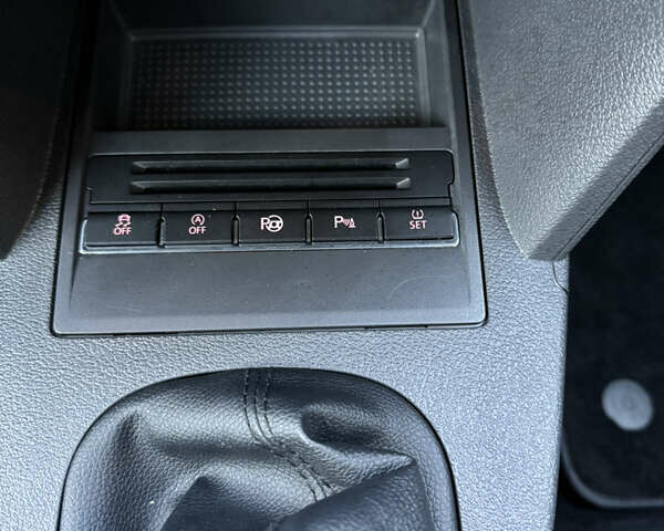 Черный Фольксваген Туран, объемом двигателя 1.6 л и пробегом 162 тыс. км за 11850 $, фото 68 на Automoto.ua