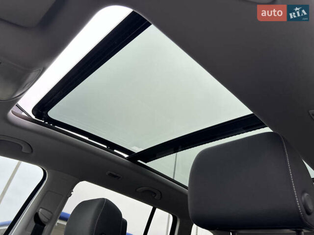 Чорний Фольксваген Туран, об'ємом двигуна 2 л та пробігом 262 тис. км за 12250 $, фото 91 на Automoto.ua