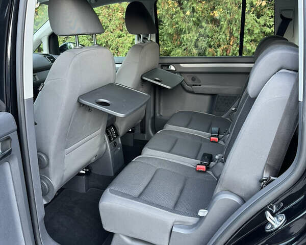 Черный Фольксваген Туран, объемом двигателя 1.6 л и пробегом 162 тыс. км за 11650 $, фото 61 на Automoto.ua