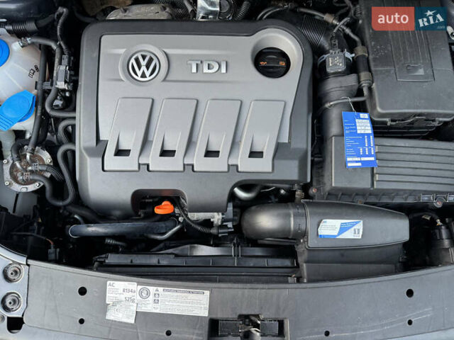 Черный Фольксваген Туран, объемом двигателя 1.6 л и пробегом 162 тыс. км за 11850 $, фото 91 на Automoto.ua